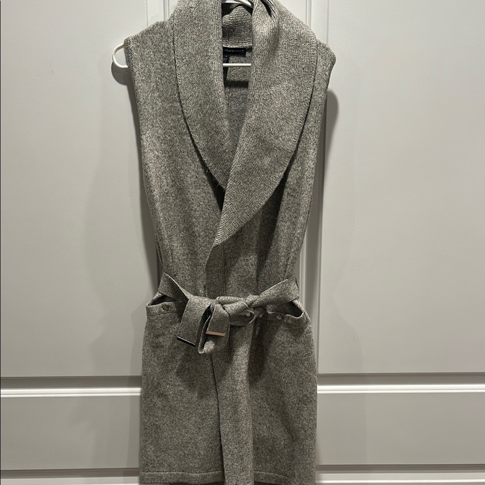 Gray Women's Sleeveless Sweater Vest